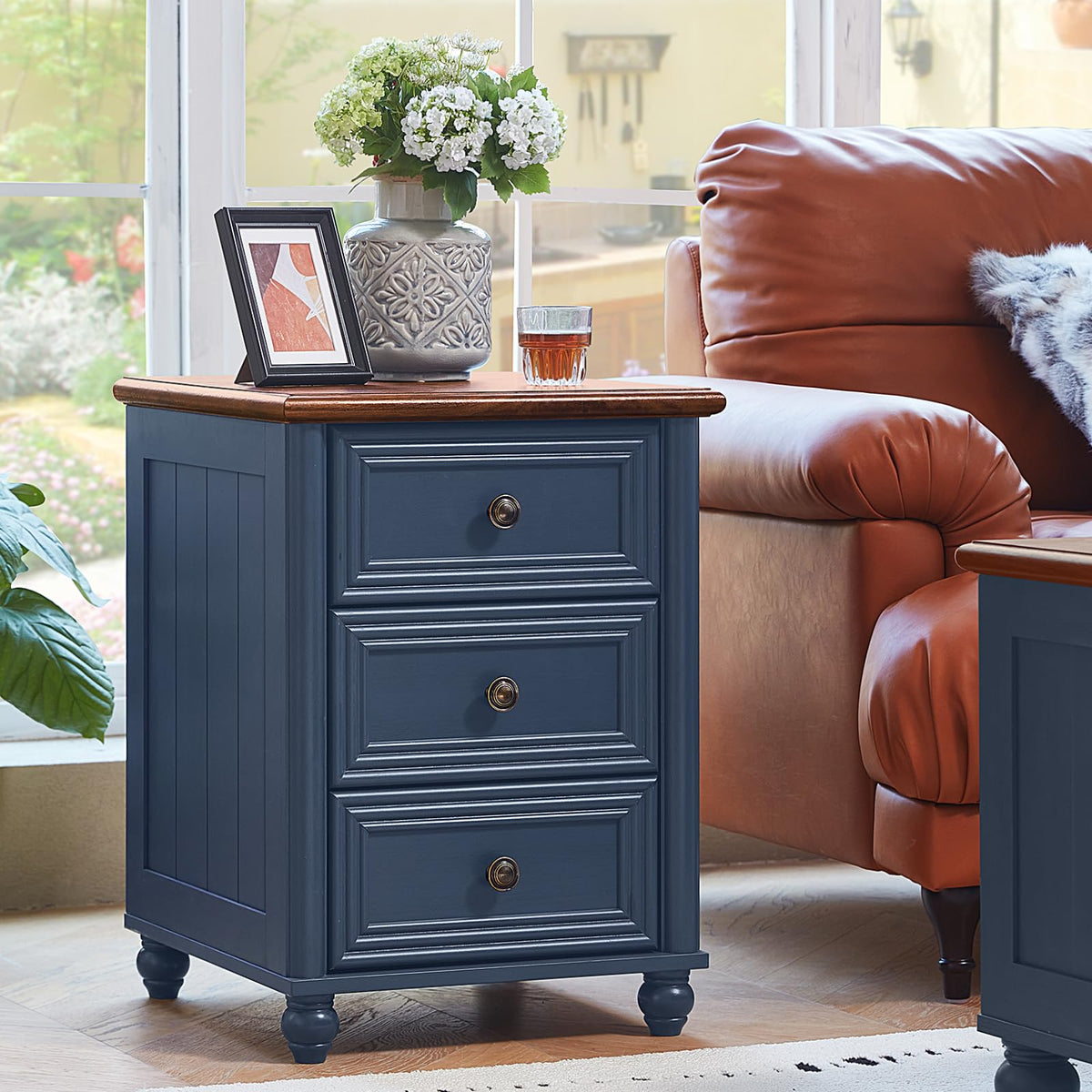 18" Night Stand with 3 Drawers Q8604