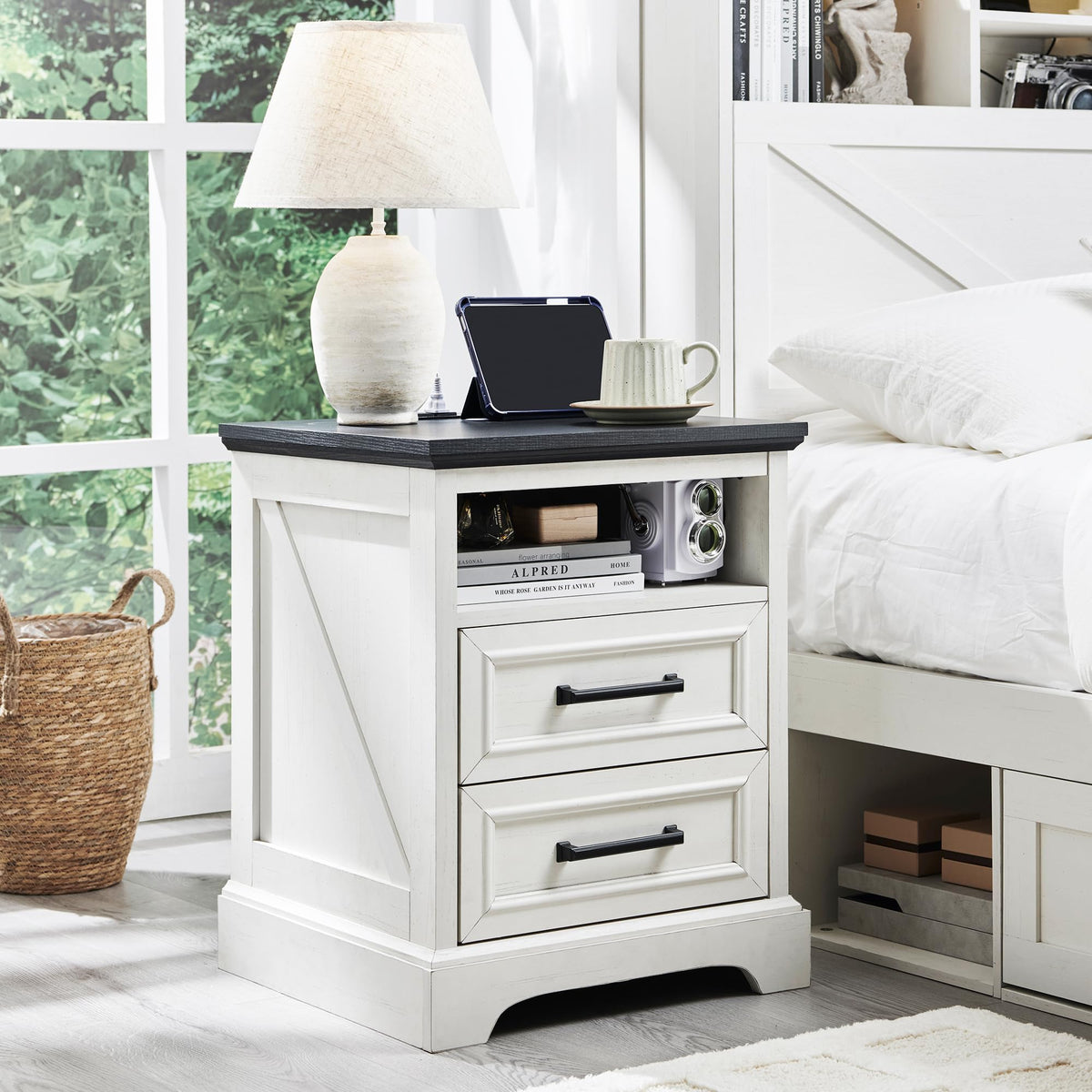 18" Antique White Nightstand with Charging Station L80976